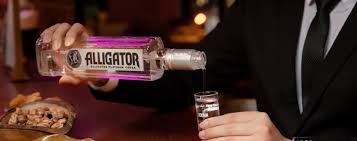 Giới thiệu tổng quan về sản phẩm Vodka cá sấu