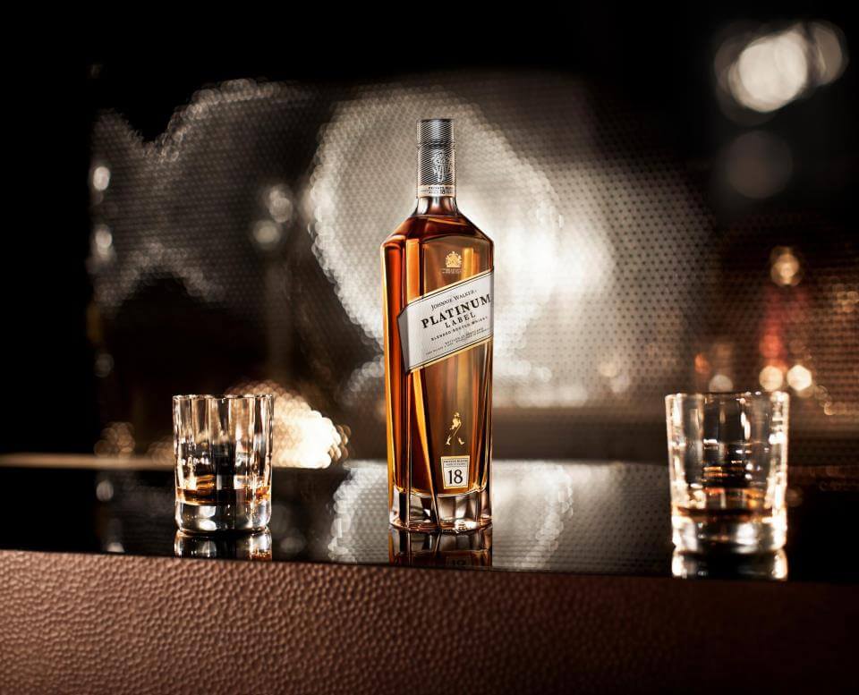 Rượu Johnnie Walker 18 Platinum Label