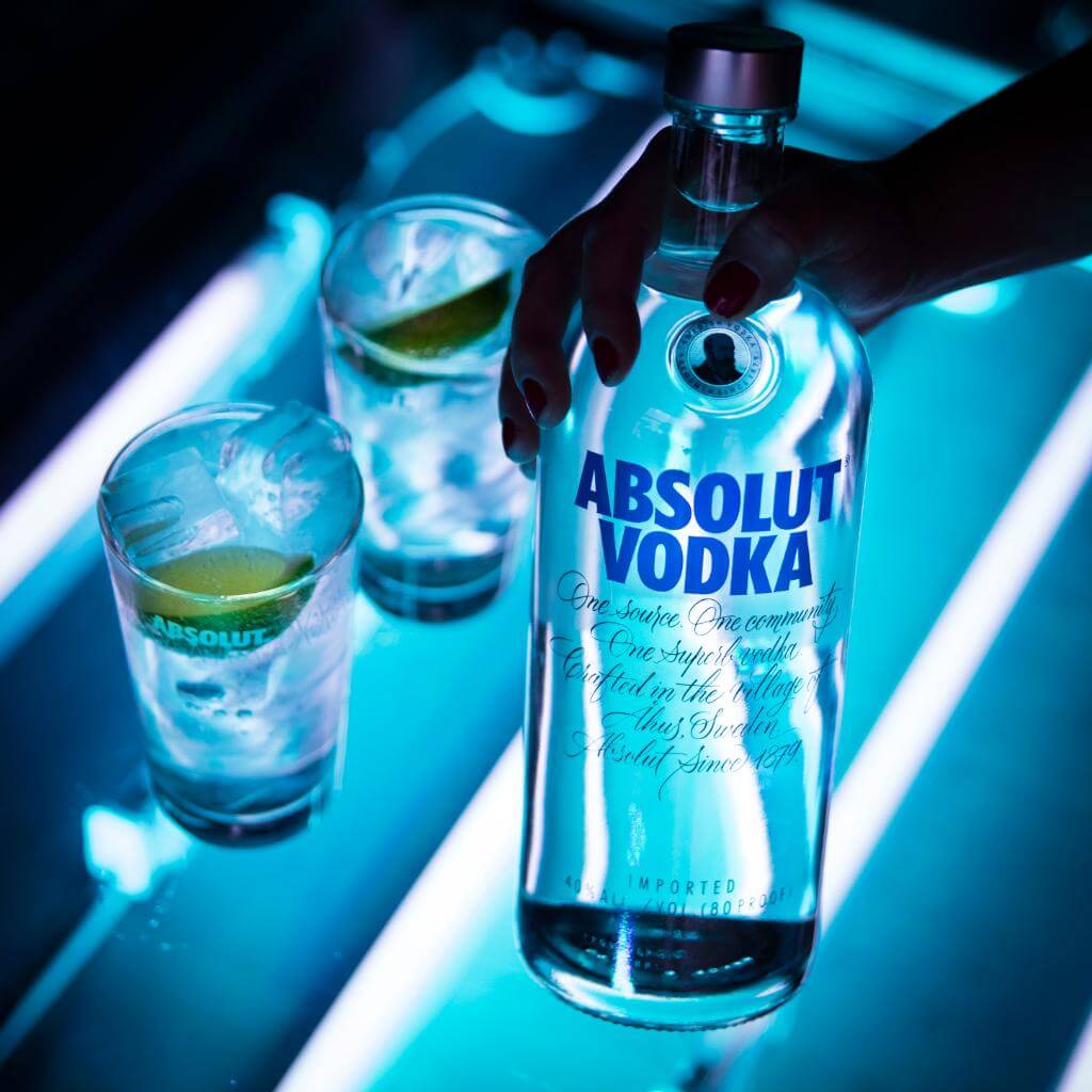 Cách thưởng thức rượu Absolut đúng chuẩn nhất
