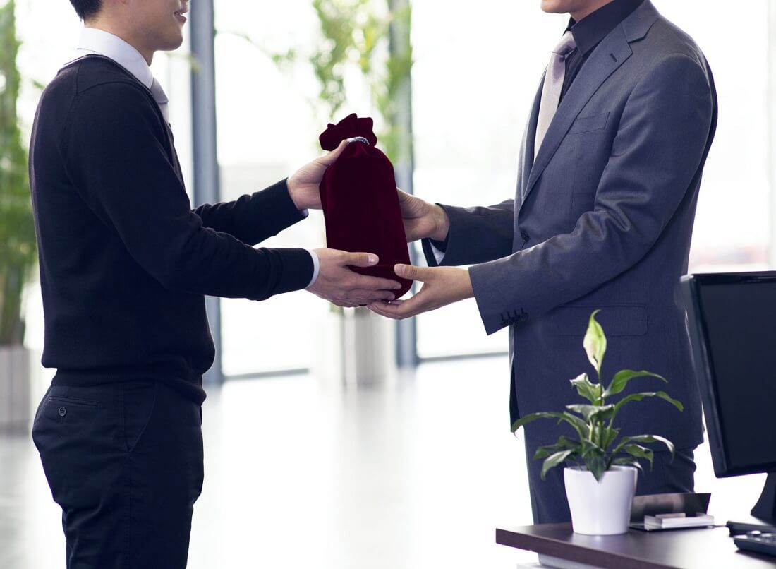 Những tiêu chí để chọn quà tặng doanh nghiệp