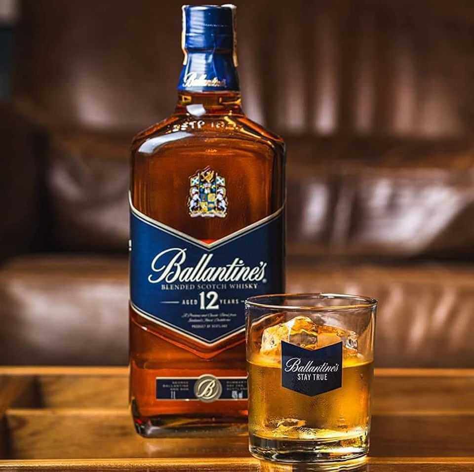 Phân biệt rượu Ballantine 12