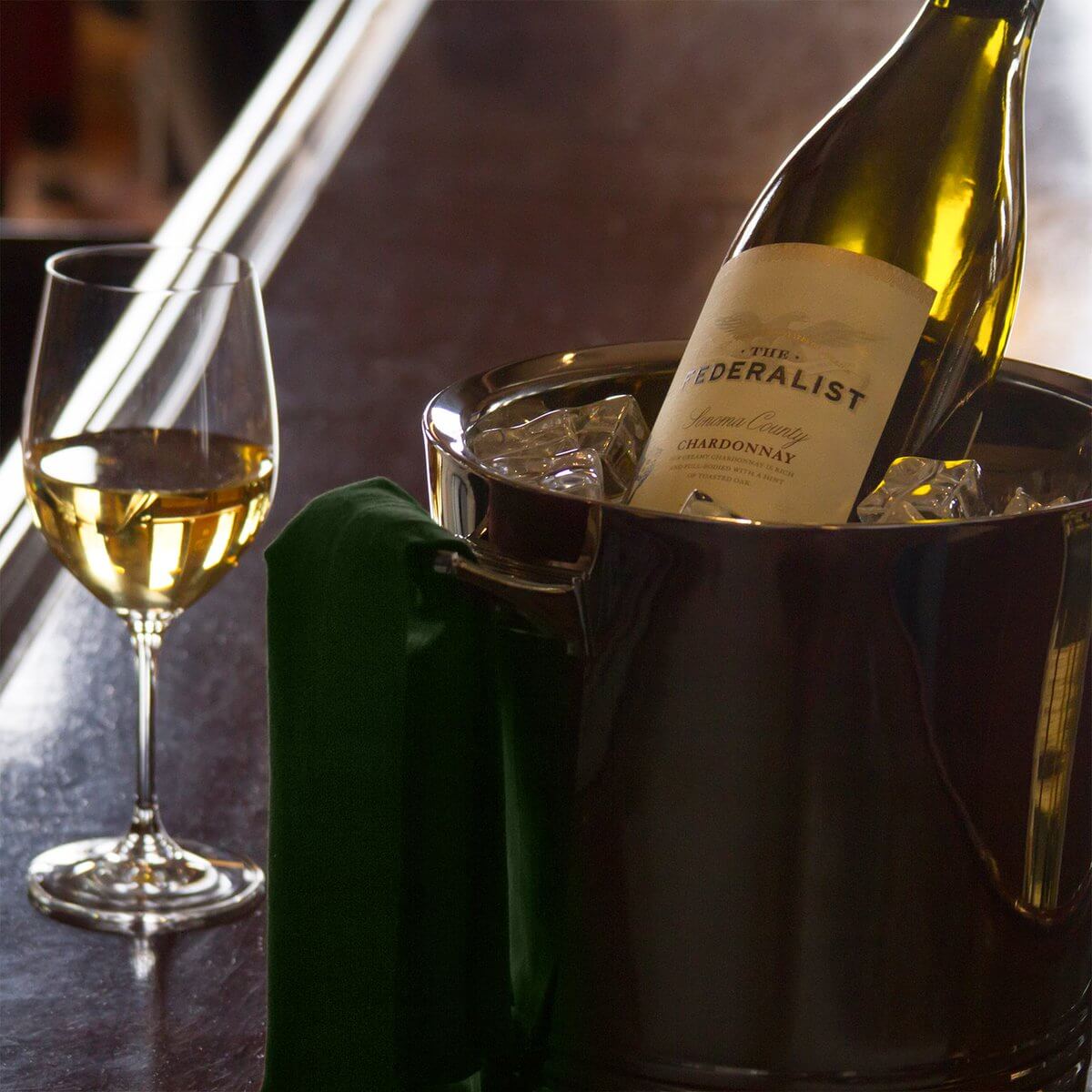 Mức nhiệt độ phù hợp với rượu Chardonnay là 7 - 14°C