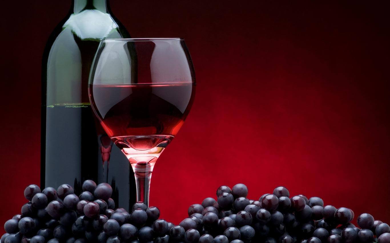 Rượu vang đỏ (red wine)