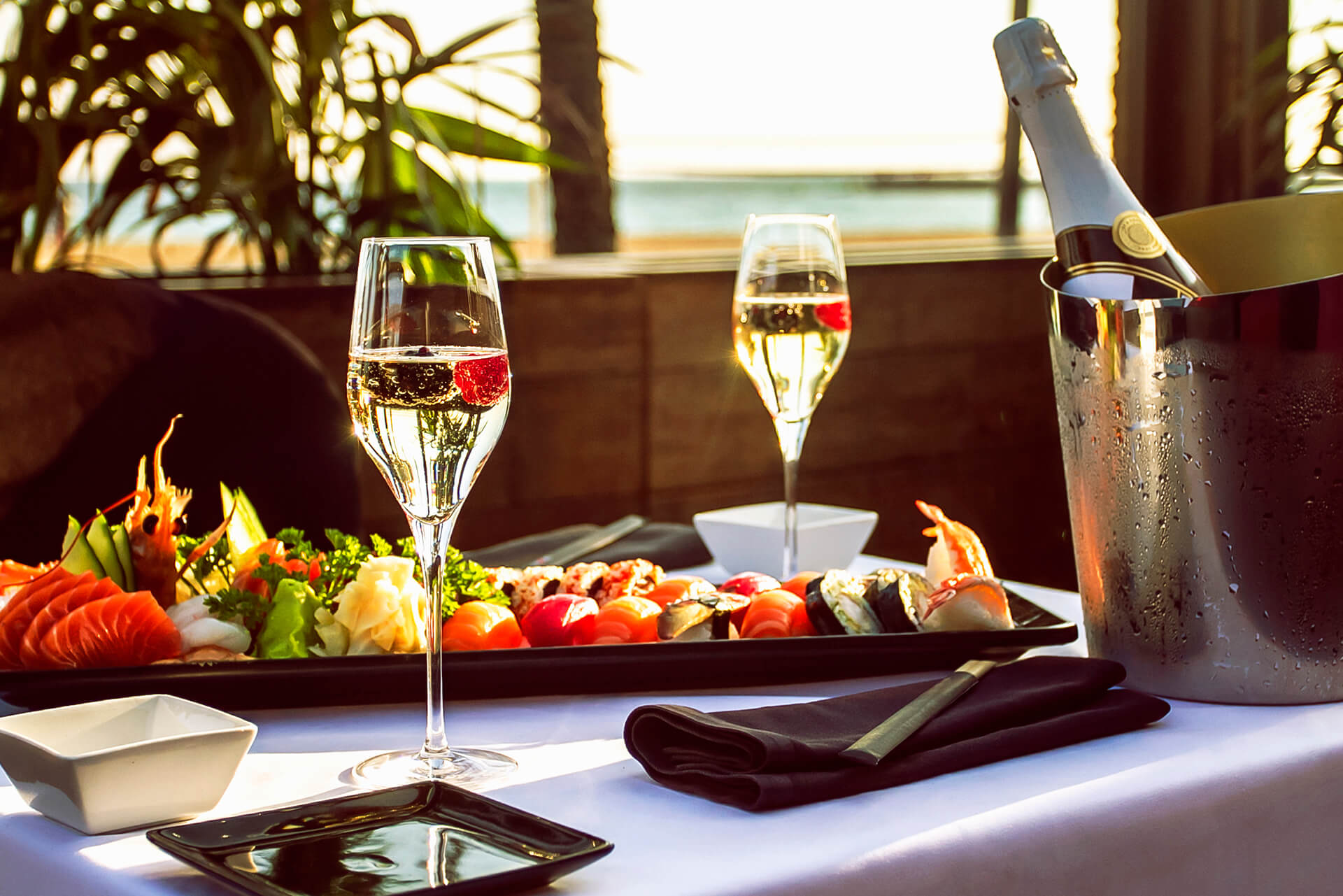Thưởng thức Champagne cùng các món ăn