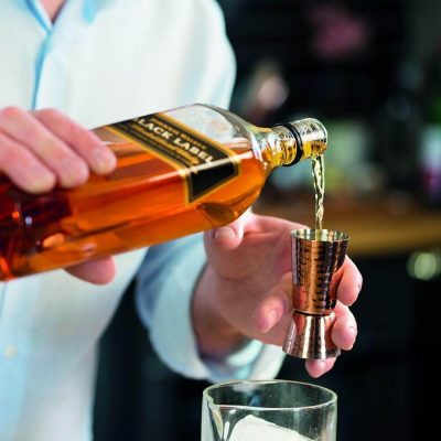 Thưởng thức rượu Black Label 12 đúng chuẩn