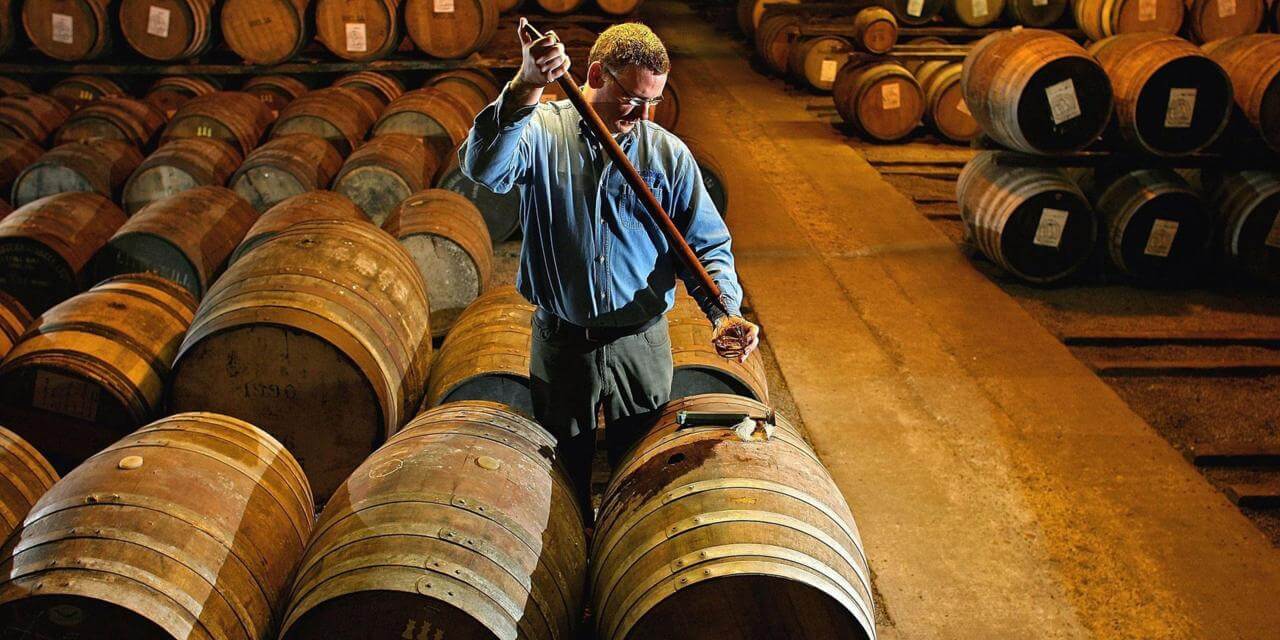 Tìm hiểu quy trình sản xuất ra rượu Whisky