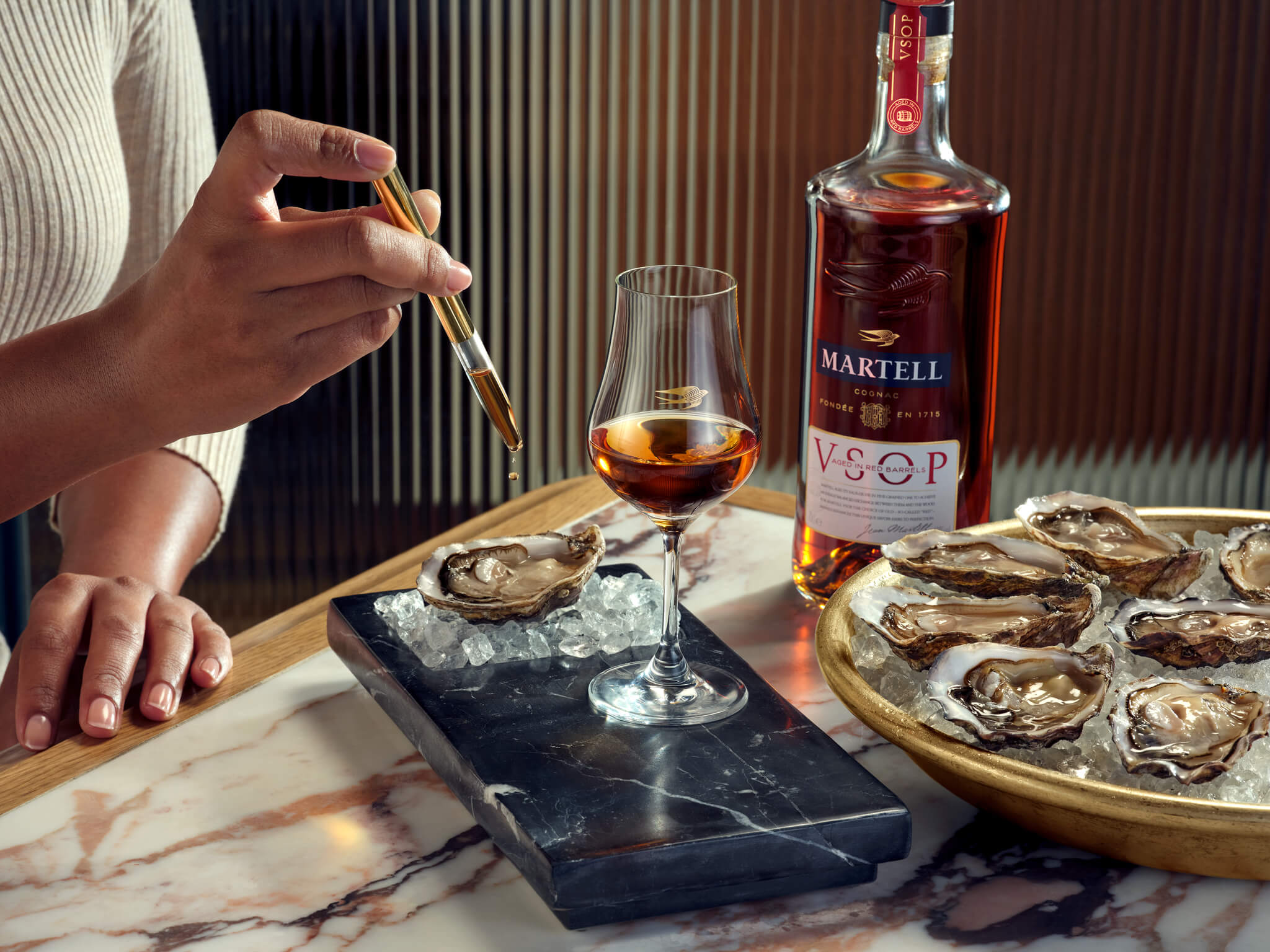 Mẹo phục vụ Rượu Martell VSOP Red Barrels