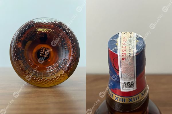 Mã barcode và QR Code được in trên nhãn chai Chivas 13 American Rye Casks