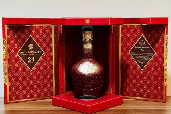 Hương vị đặc trưng của Chivas 24 - khai xuân bản lĩnh