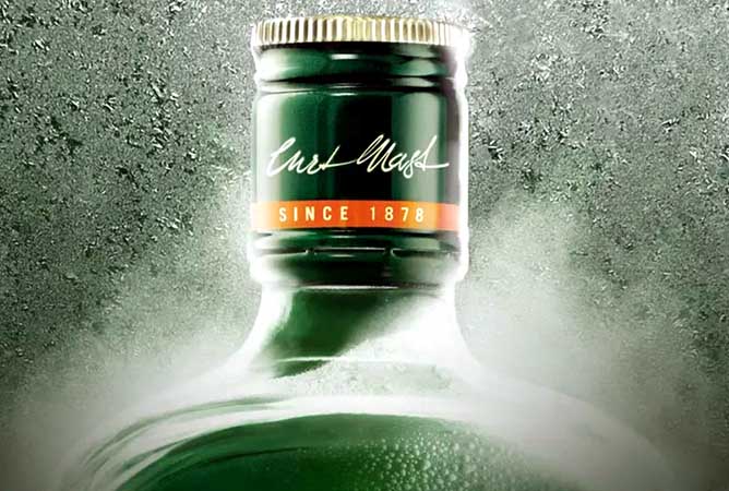 Phân biệt rượu Jagermeister chính hãng và hàng xách tay