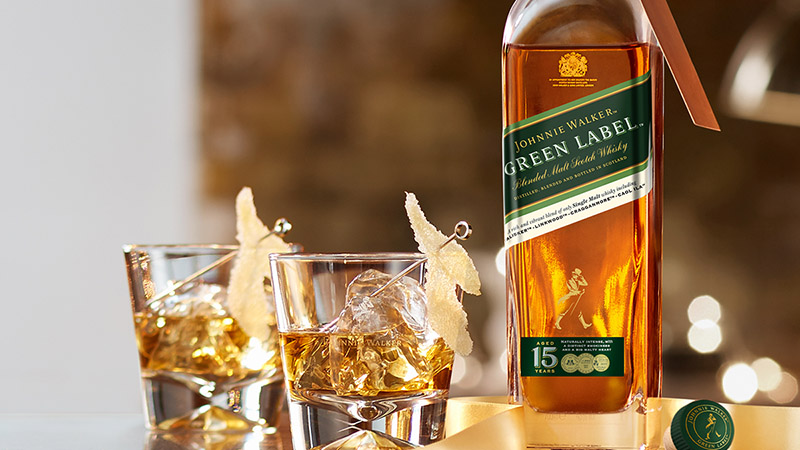 Thưởng thức rượu Green Label