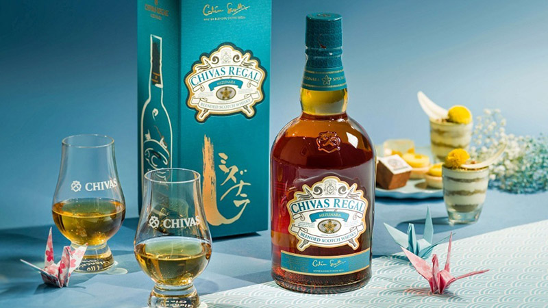 2 cách phân biệt Chivas Mizunara chính hãng và hàng xách tay, hàng giả