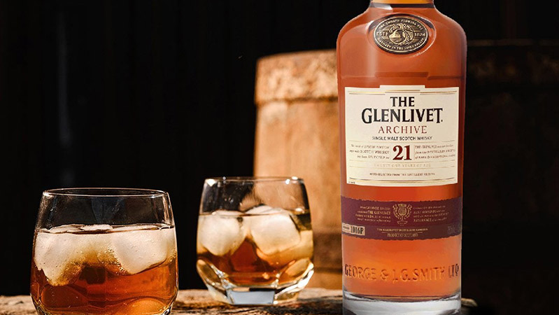 Thưởng thức rượu The Glenlivet 21 đúng điệu