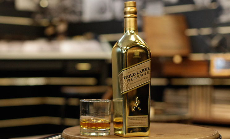 Tinh túy đến từ hương vị rượu Johnnie Walker Gold Bulion V