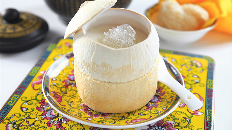 Hàm lượng dưỡng chất có trong yến chưng nước dừa vô cùng cao.
