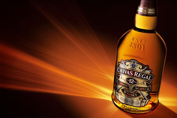 Chivas 12 Hộp Quà - Phiên bản hộp quà đột phá của Chivas Regal