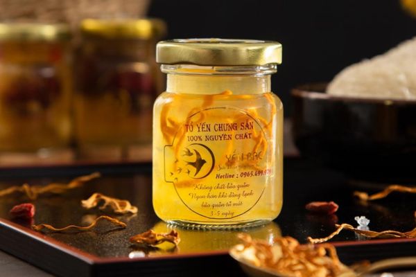 Mẫu 2: Yến Chưng Sẵn Cùng Đồng Trùng Hạ Thảo