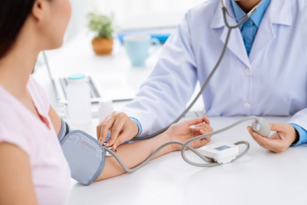 Gói khám sức khỏe là một món quà ý nghĩa để chăm sóc sức khỏe của mẹ bạn