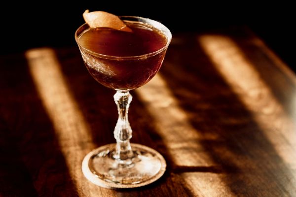Cocktail toronto là một thức uống có độ cồn cao