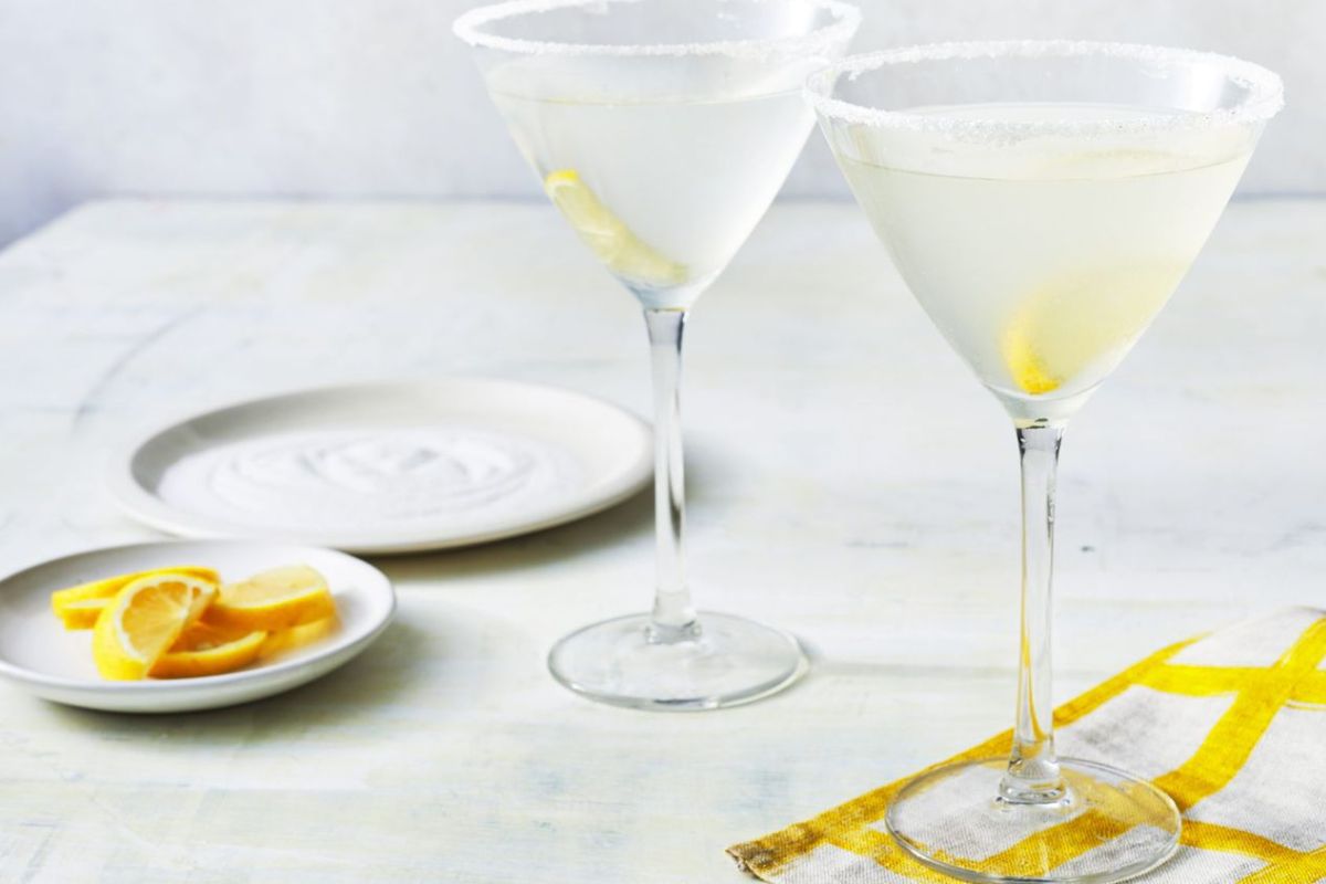 PHA CHẾ COCKTAIL LEMON DROP ĐÚNG CÁCH