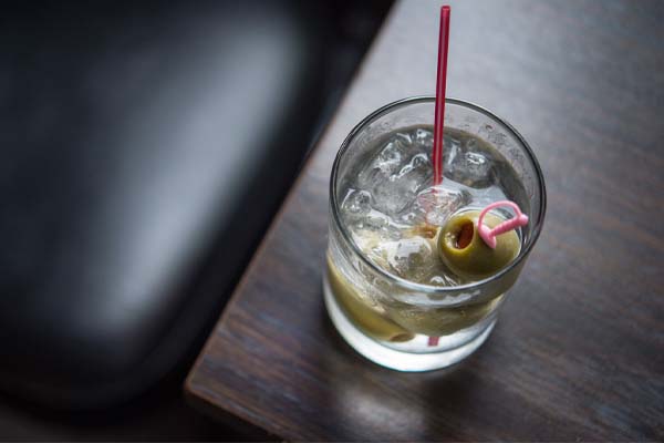 Cocktail On The Rocks Martini mang lại trải nghiệm mới mẻ cho người yêu thích Martini