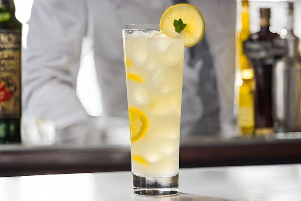 Cocktail Tom Collins - Một loại cocktail cổ điển