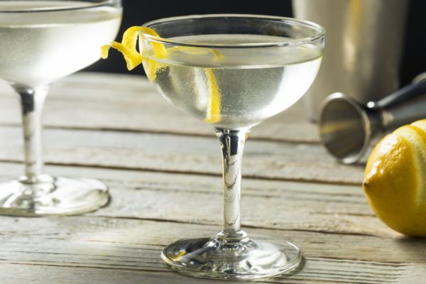 Một vài lưu ý dành cho bạn khi làm Cocktail Vesper tại nhà