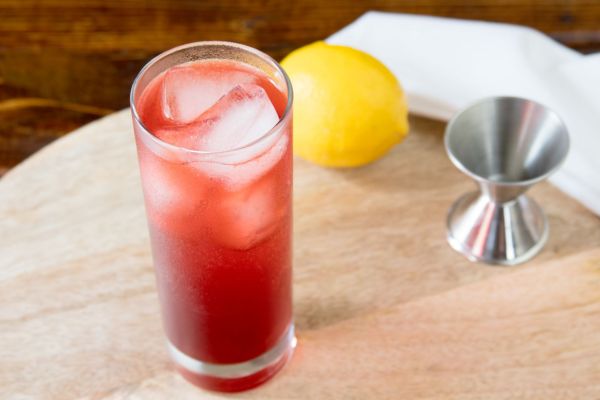 Sloe Gin Fizz được tin là ra đời vào đầu thế kỷ 20