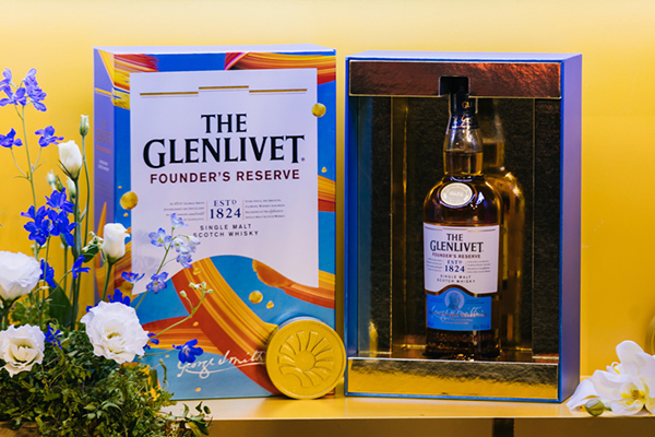 Trao tặng The Glenlivet Founder's Reserve hộp quà là một cách tuyệt vời để gửi lời chúc tốt đẹp đến người nhận